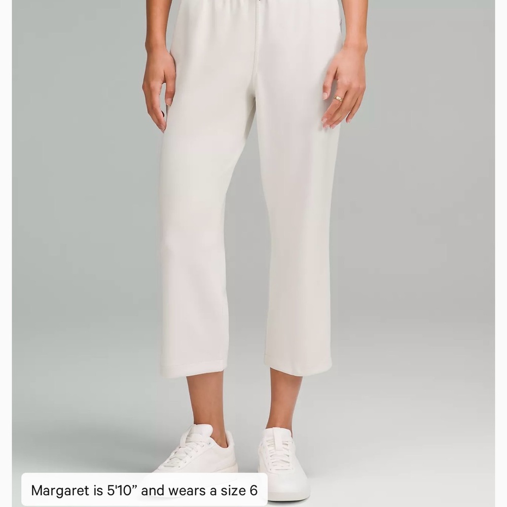Lululemon Athletica softstreme in bone high rise Cream Cropped Pants size 4